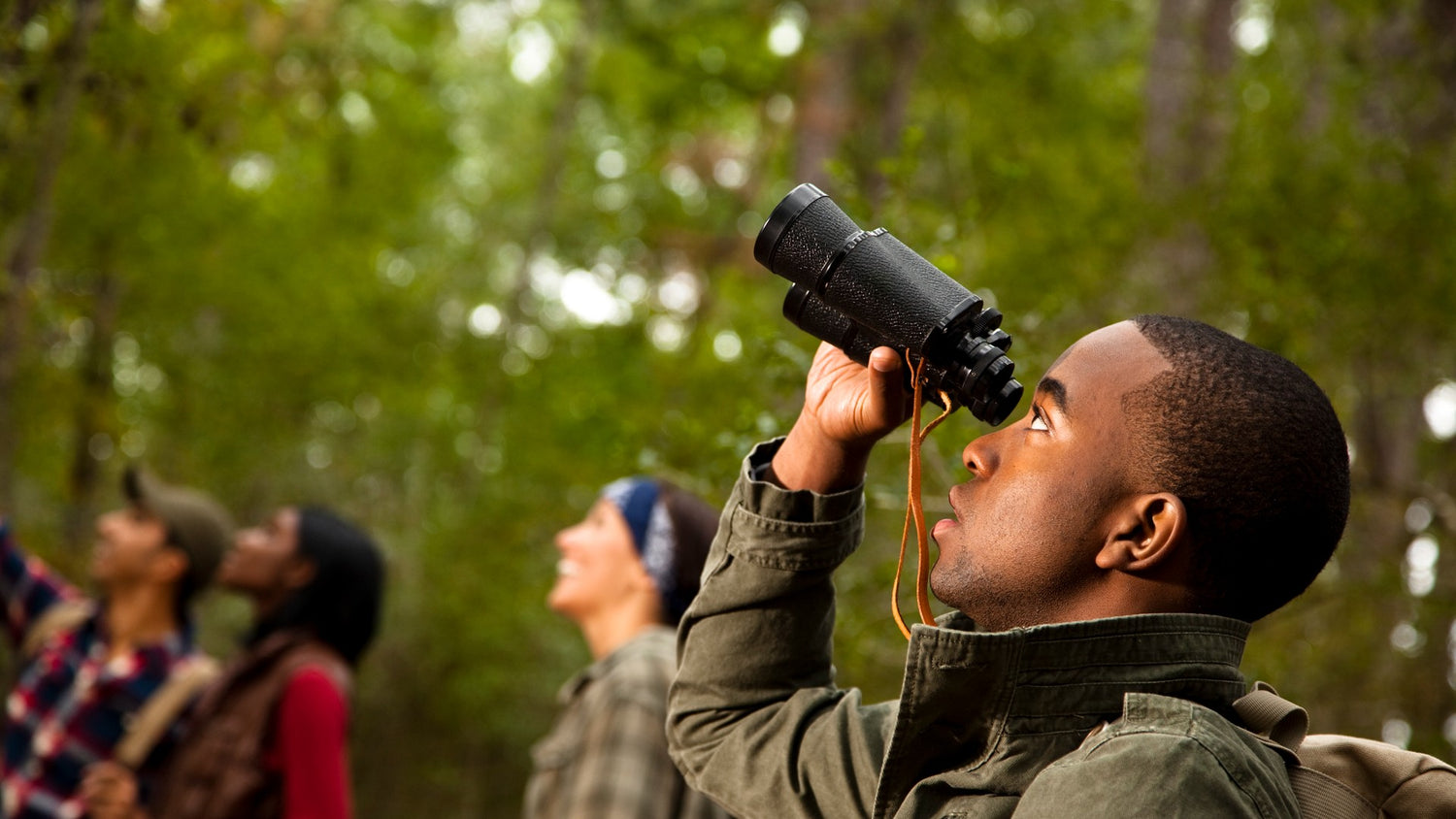 Binoculars, monoculars and range finders