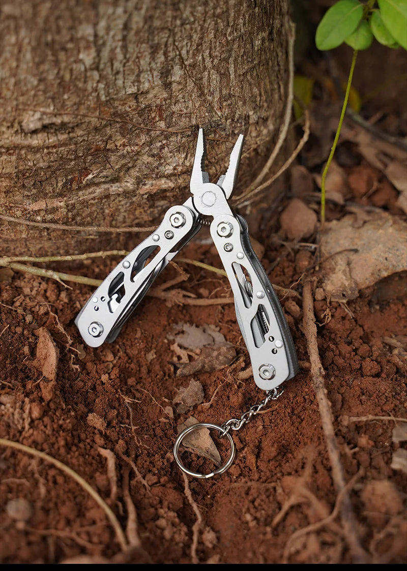 MiniPortableOutdoor Camping Pliers Multitool Keychain Multi-functional Pliers Small ToolStainless Steel FoldingPliersPocketKnife